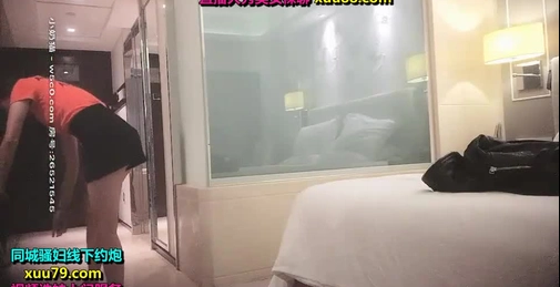 网约性感风衣外围女干过会所全套服务,抹上精油大白美乳背后摩擦,磨屁股深喉交大屌,骑乘后入抽插猛操